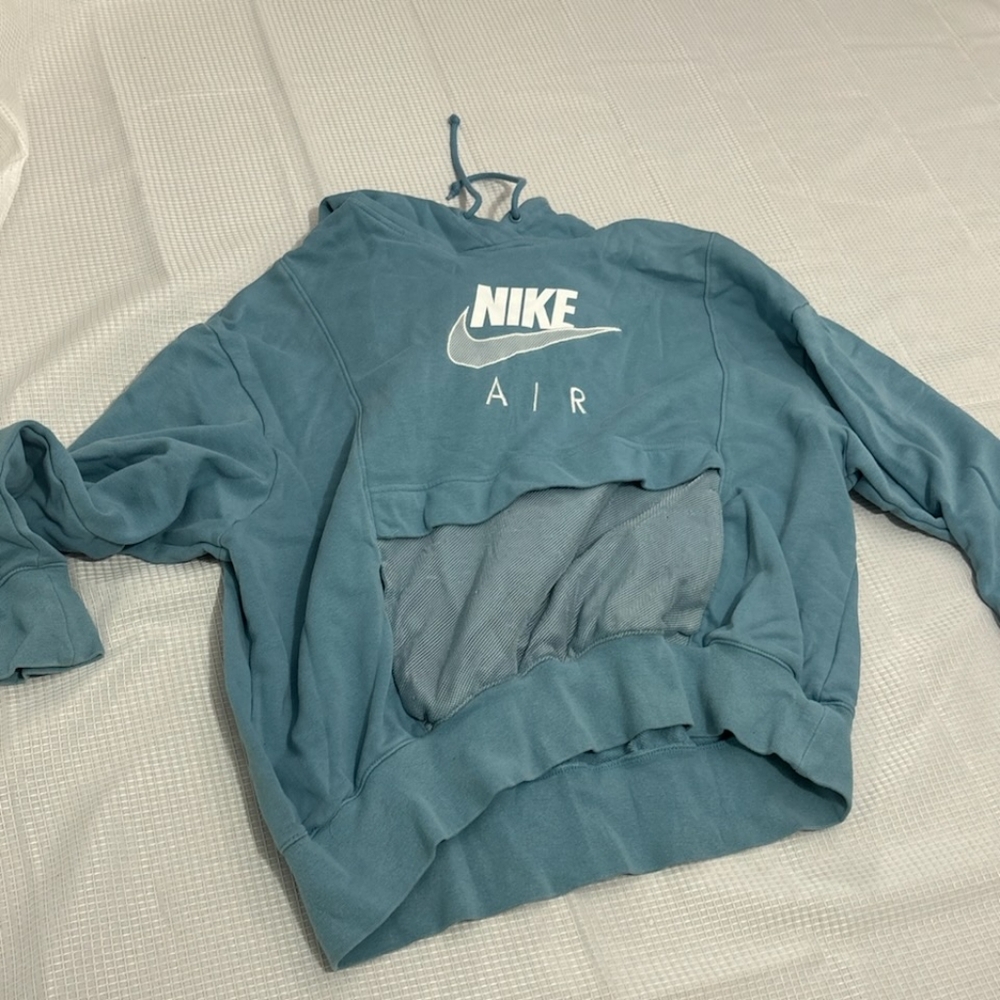 Womens nike hoodie medium